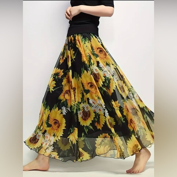 Dresses & Skirts - Women’s Beautiful Boho Sunflower print, maxi, high waisted skirt. Size: Various